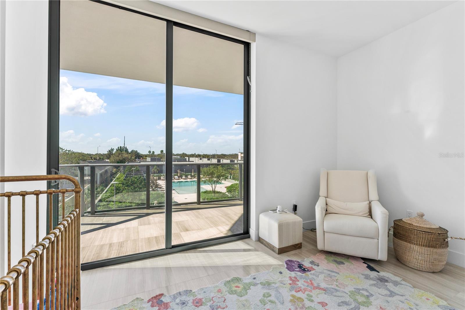 2912 W SANTIAGO ST #404