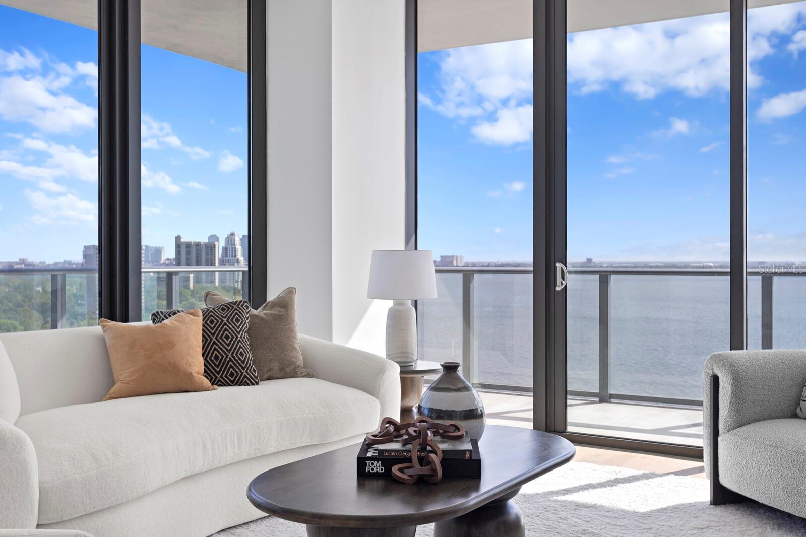 2912 SANTIAGO ST #1201