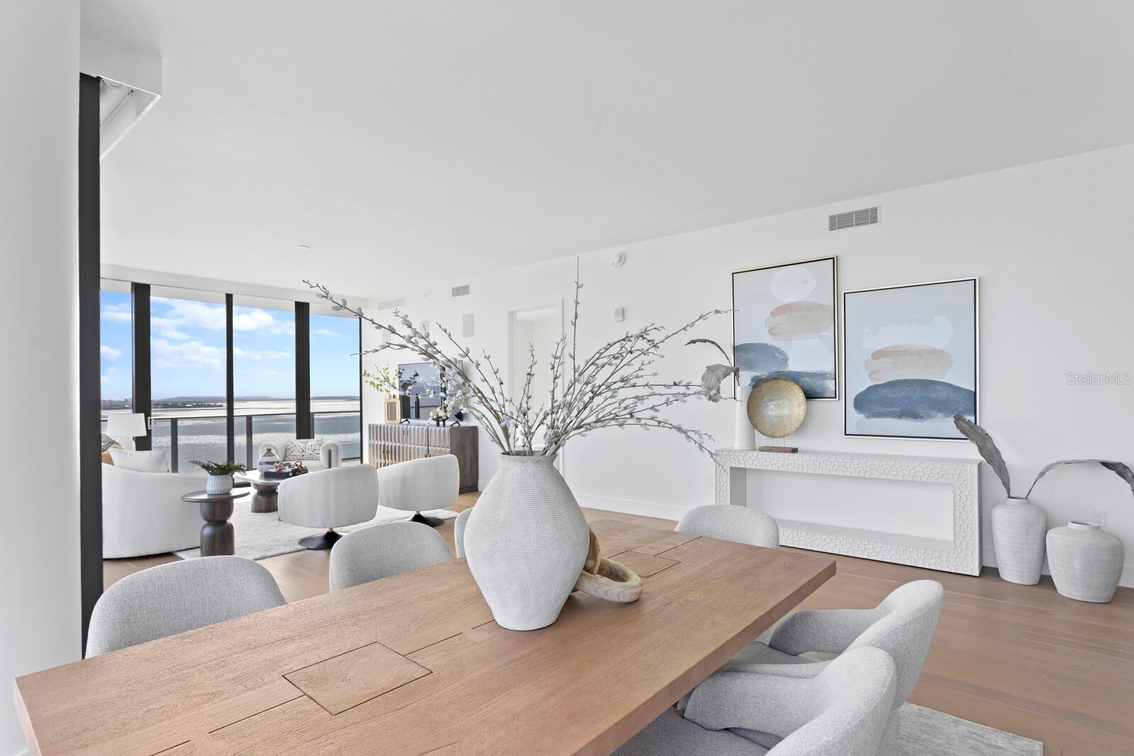 2912 SANTIAGO ST #1201