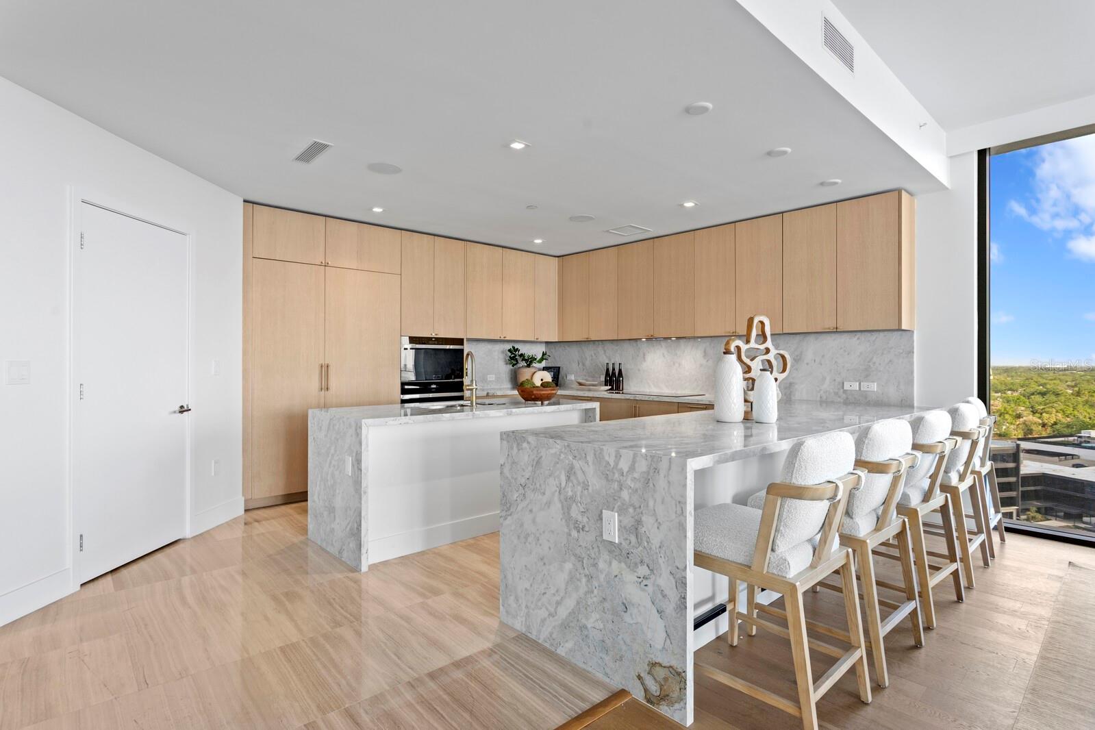 2912 SANTIAGO ST #1201