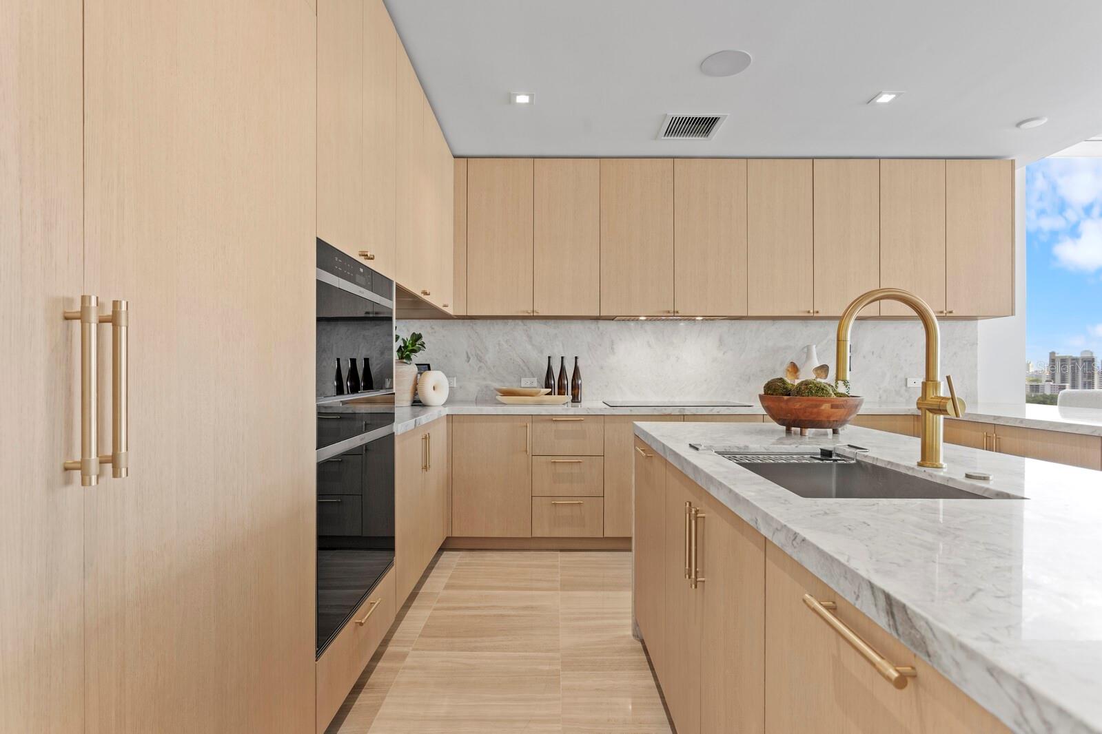 2912 SANTIAGO ST #1201