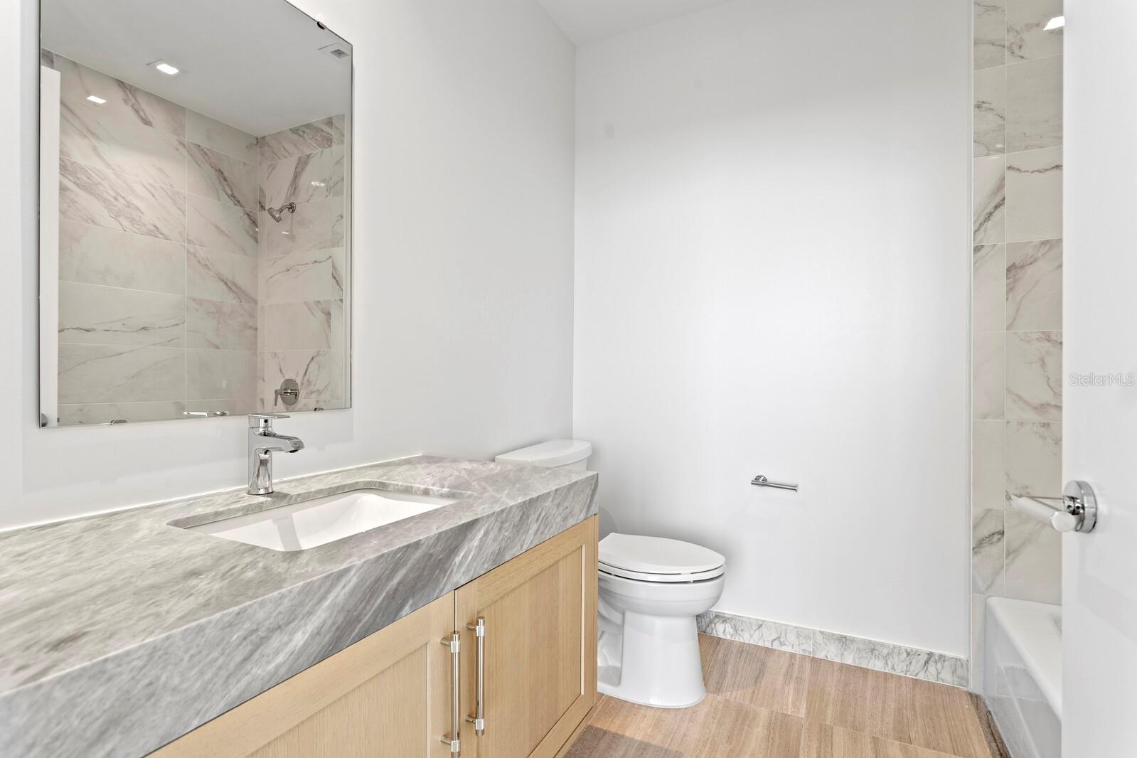 2912 SANTIAGO ST #1201