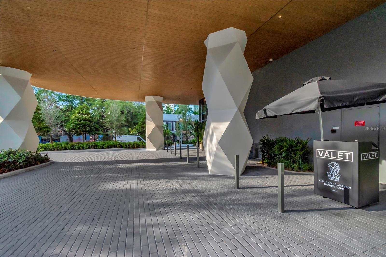 2912 SANTIAGO ST #1201