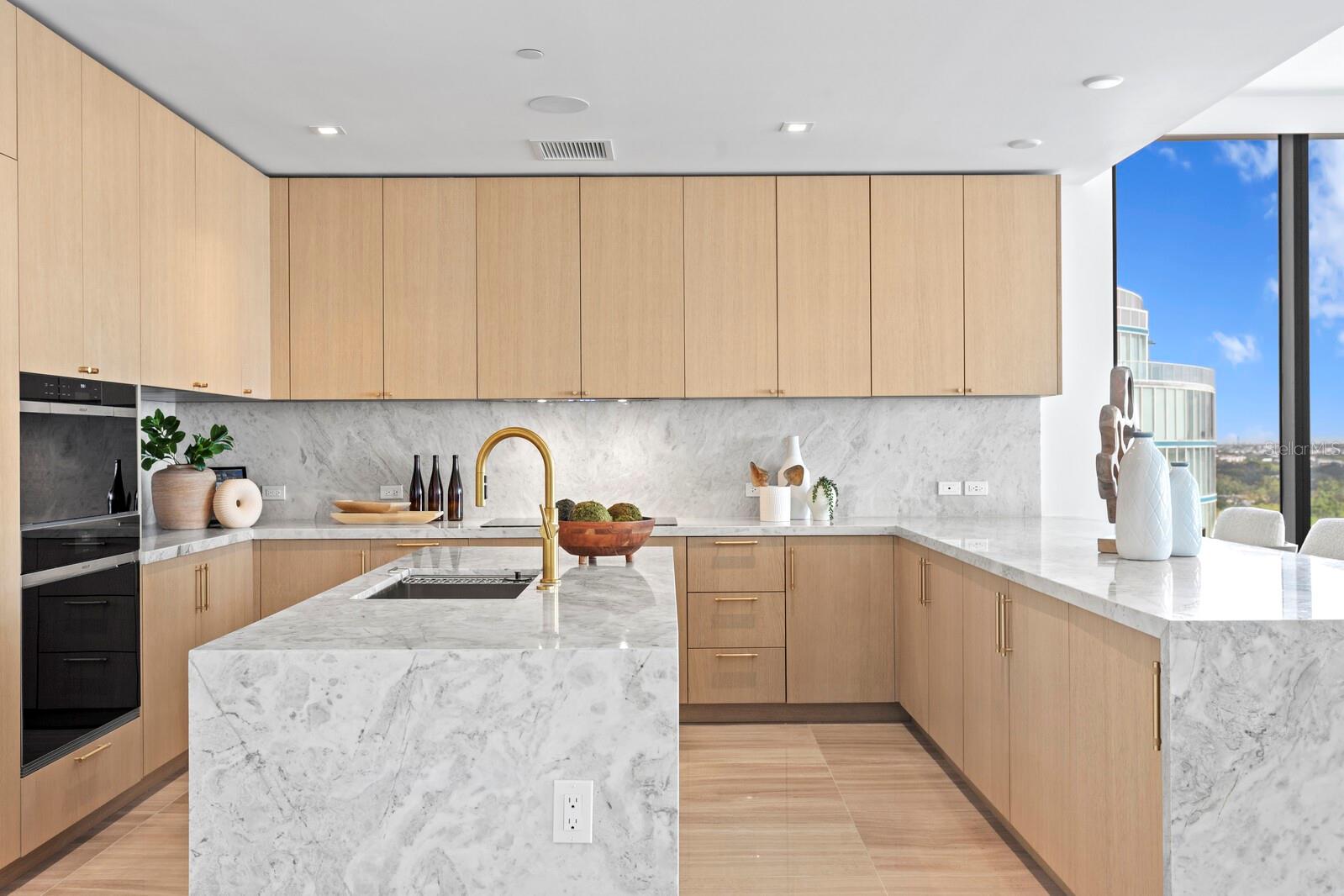 2912 SANTIAGO ST #1201