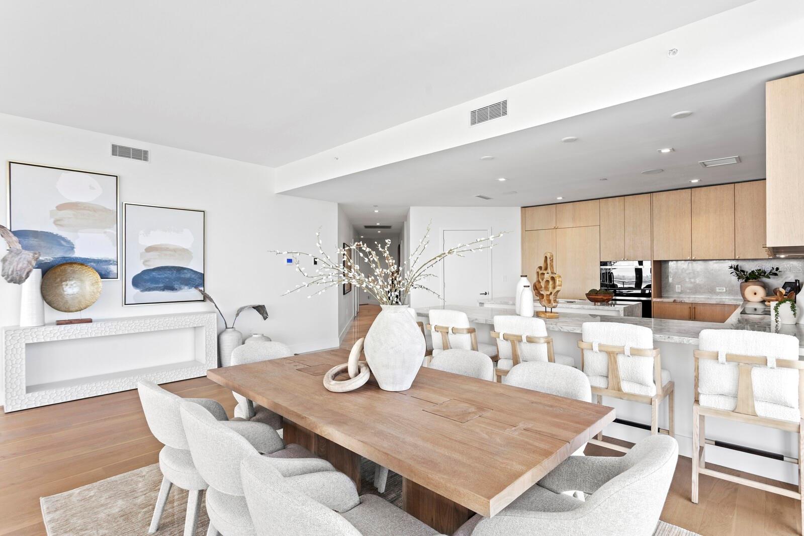 2912 SANTIAGO ST #1201