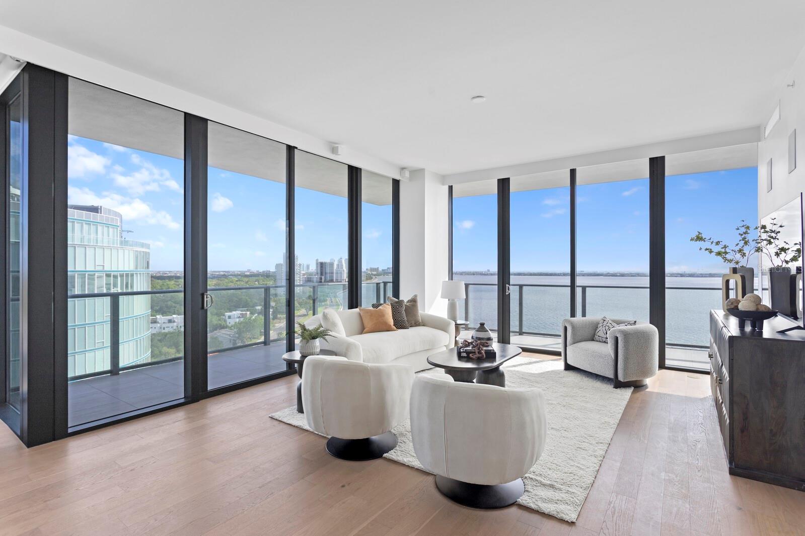 2912 SANTIAGO ST #1201