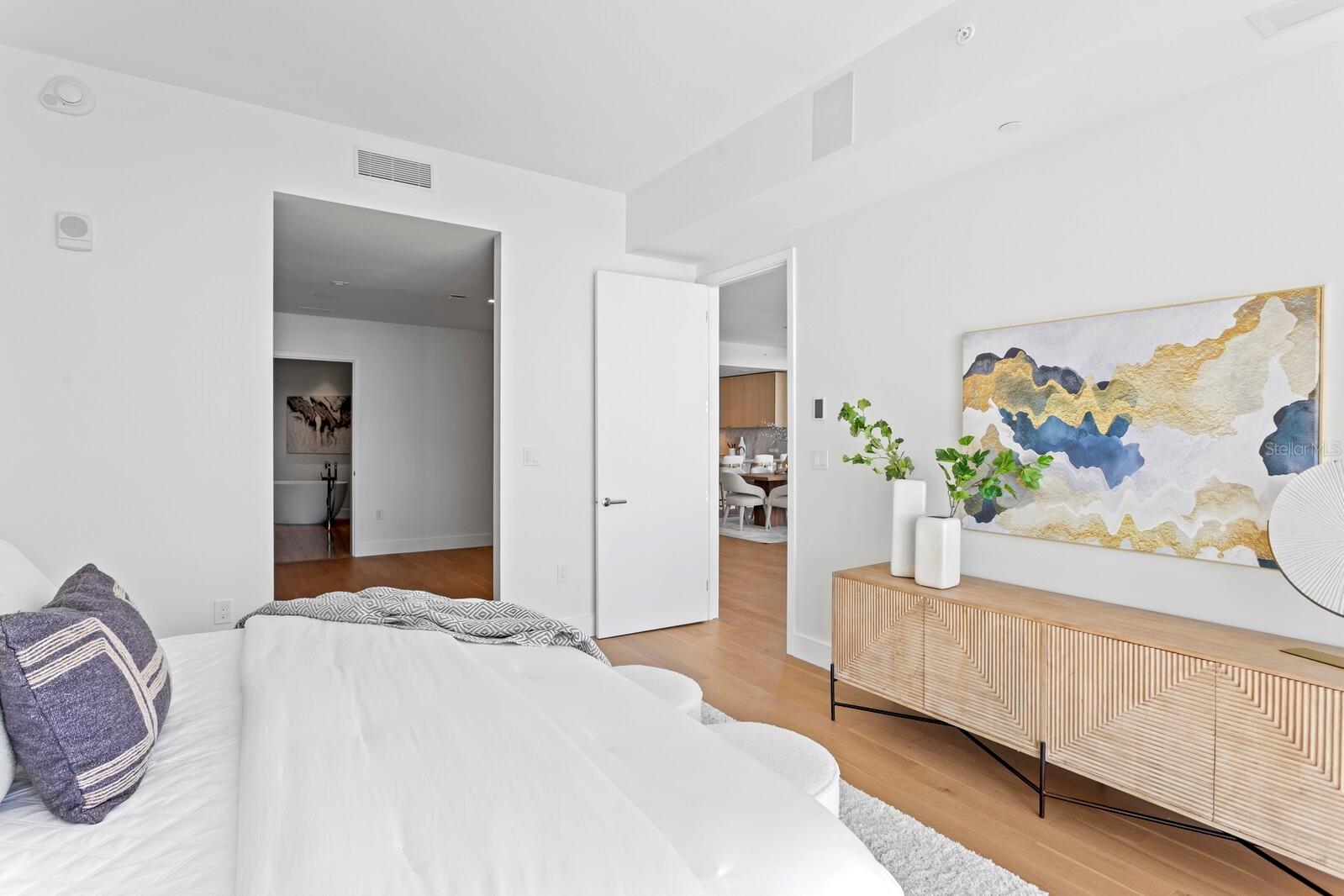 2912 SANTIAGO ST #1201