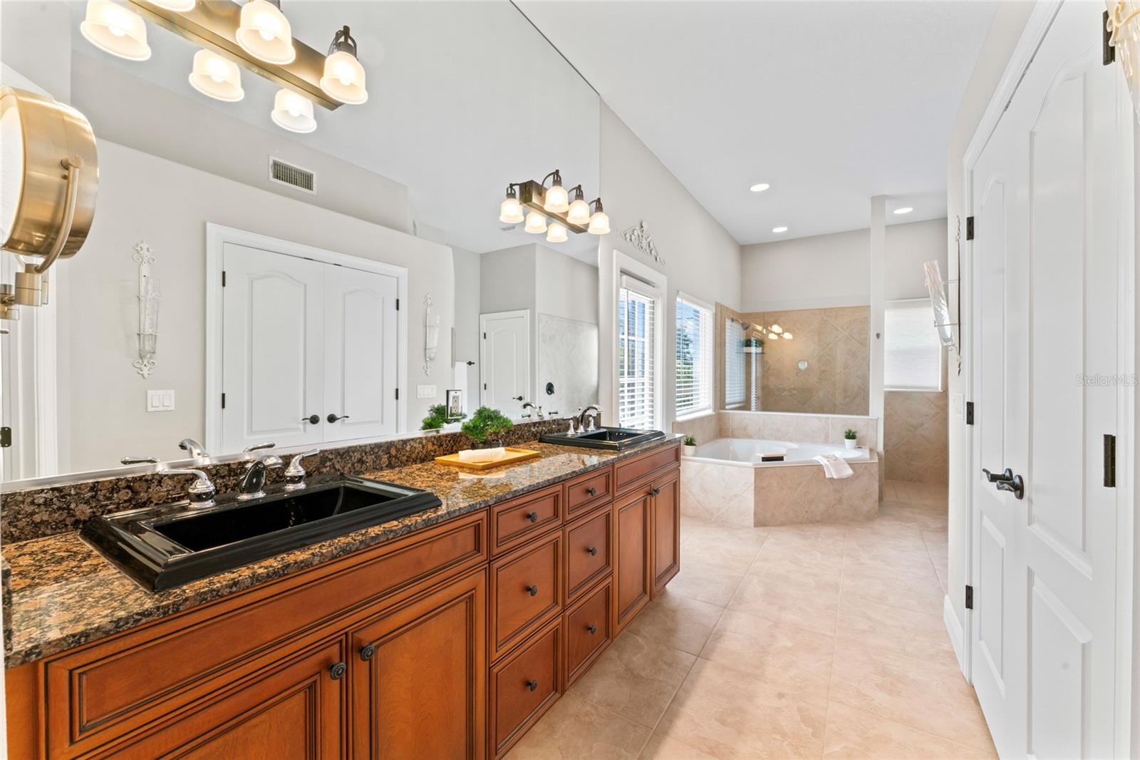 4306 BARRACUDA DR
