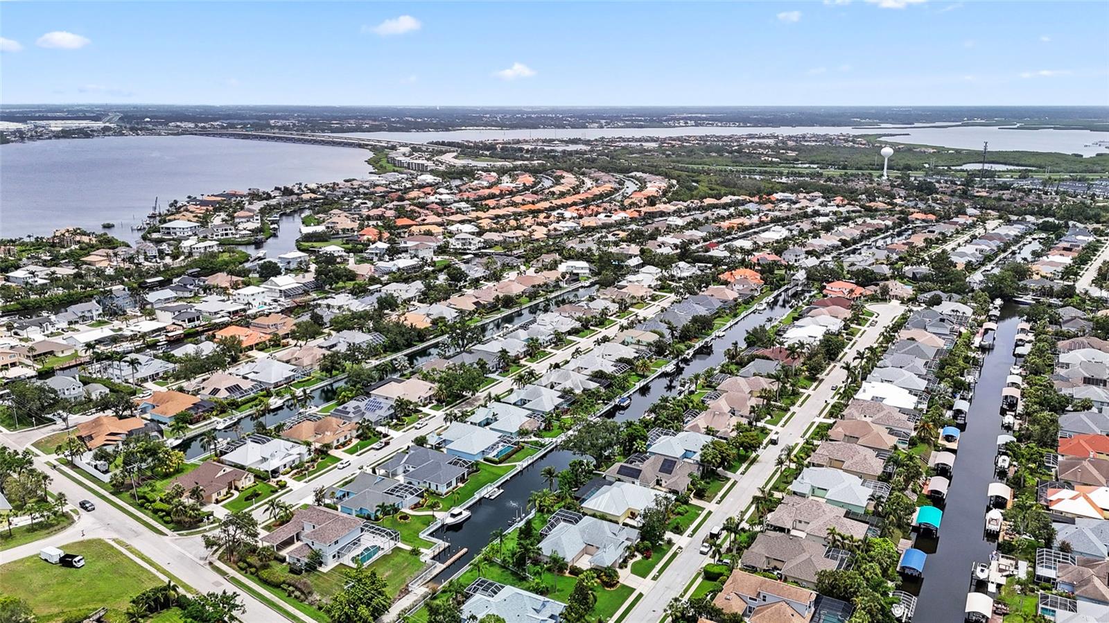 4306 BARRACUDA DR