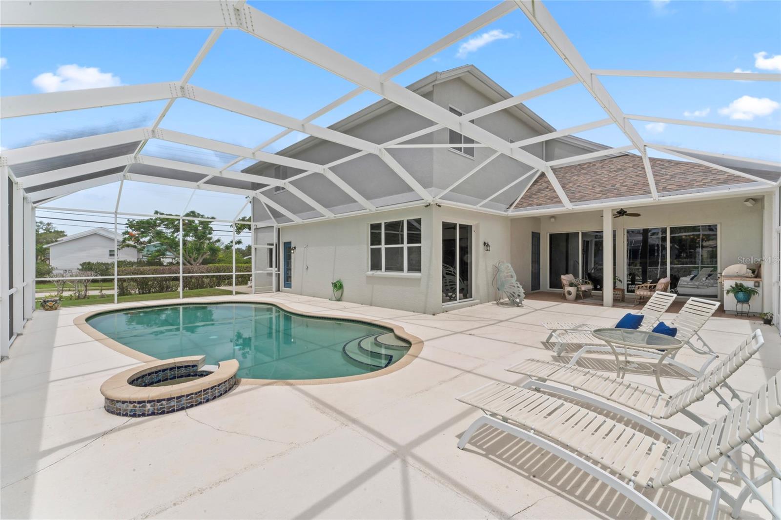 4306 BARRACUDA DR