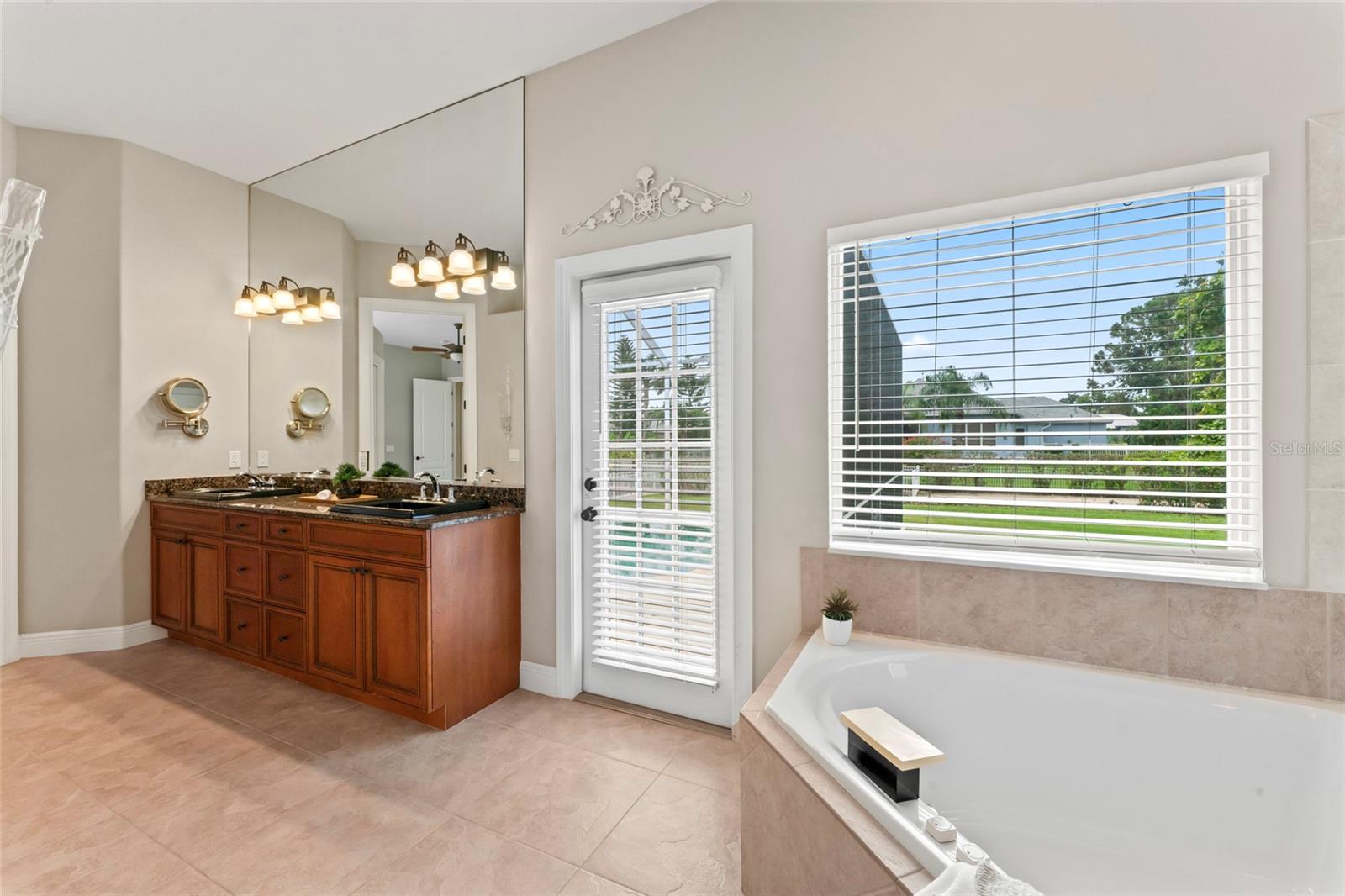 4306 BARRACUDA DR