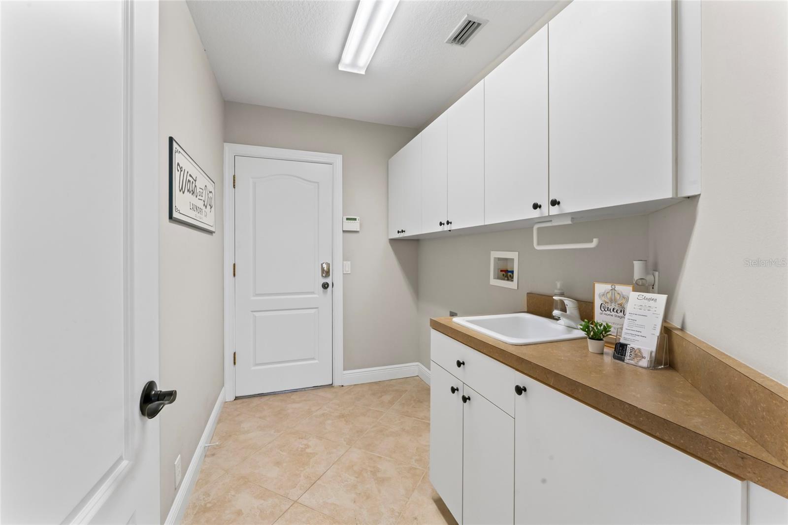 4306 BARRACUDA DR