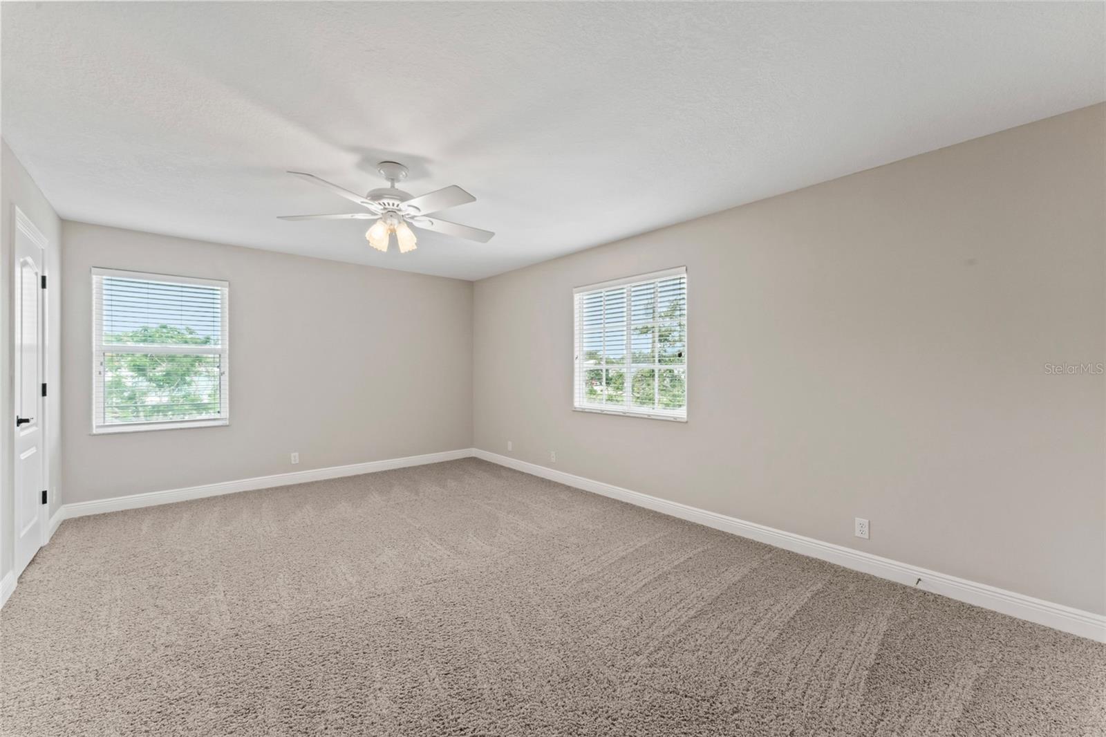4306 BARRACUDA DR
