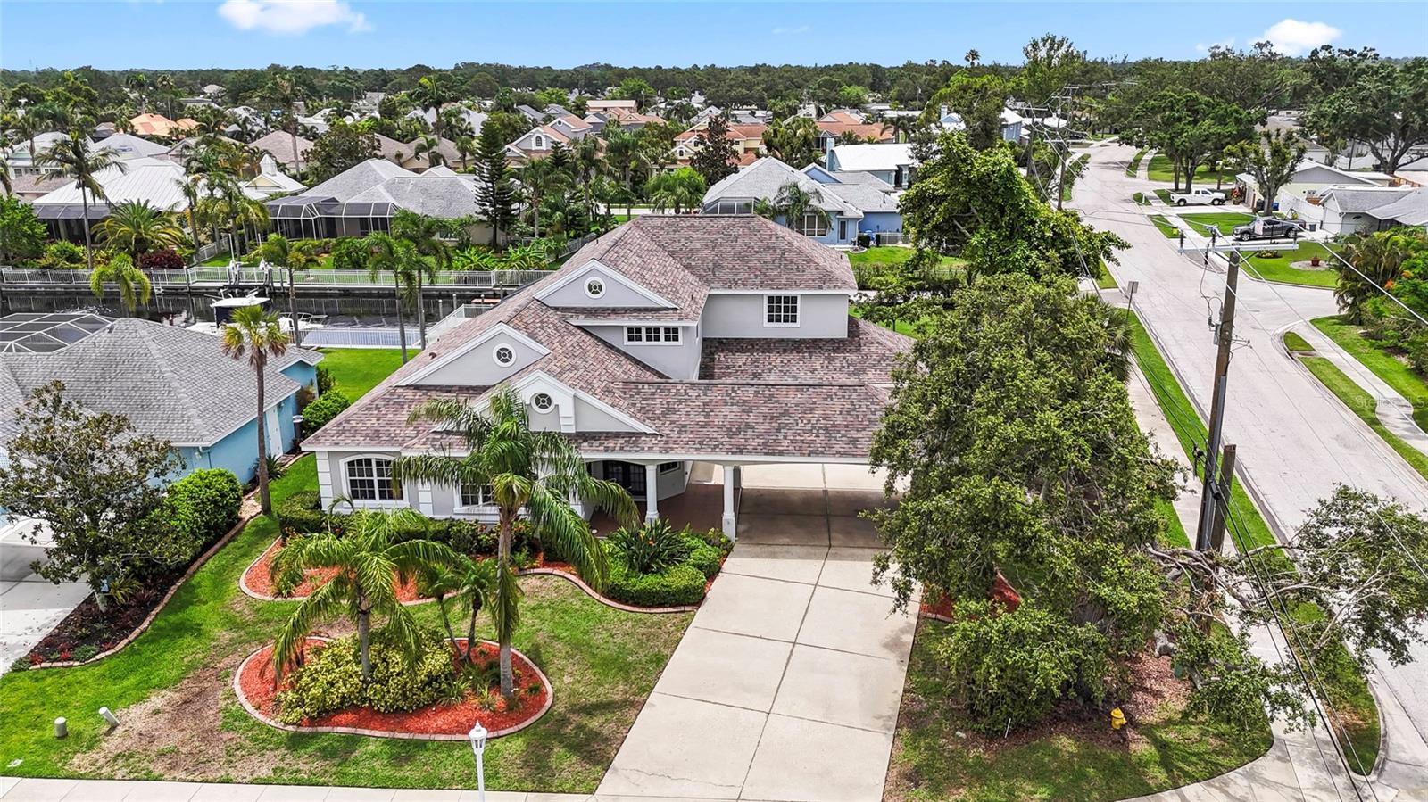 4306 BARRACUDA DR