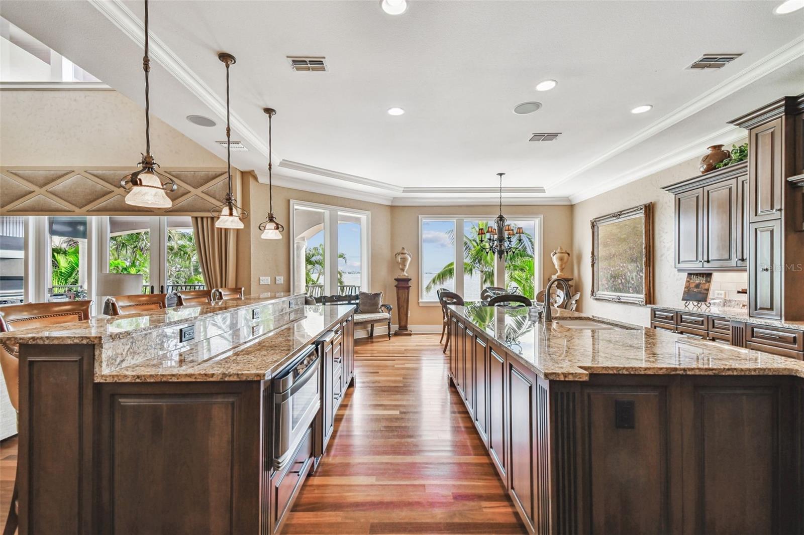 2802 BAYPOINTE CIR