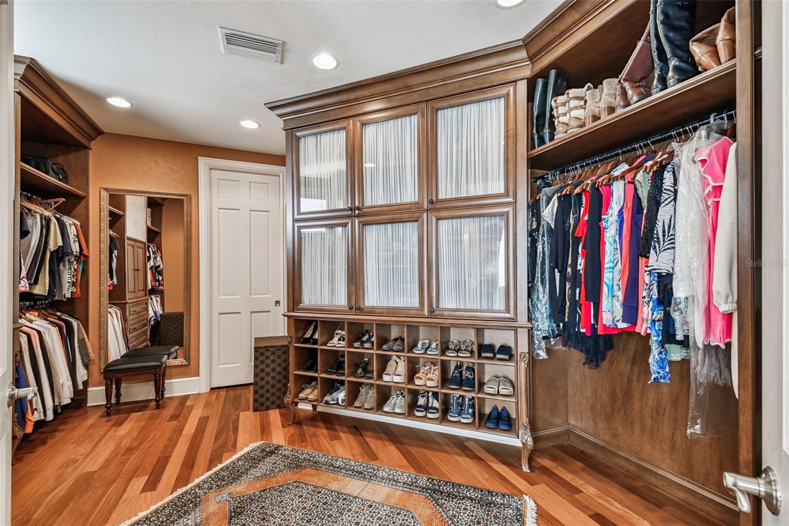 2802 BAYPOINTE CIR