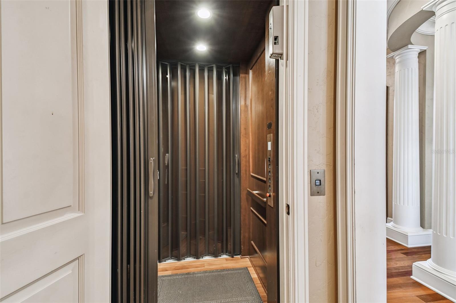 2802 BAYPOINTE CIR