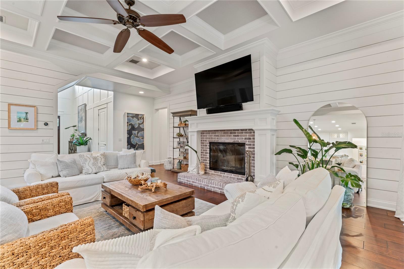 3207 W MORRISON AVE