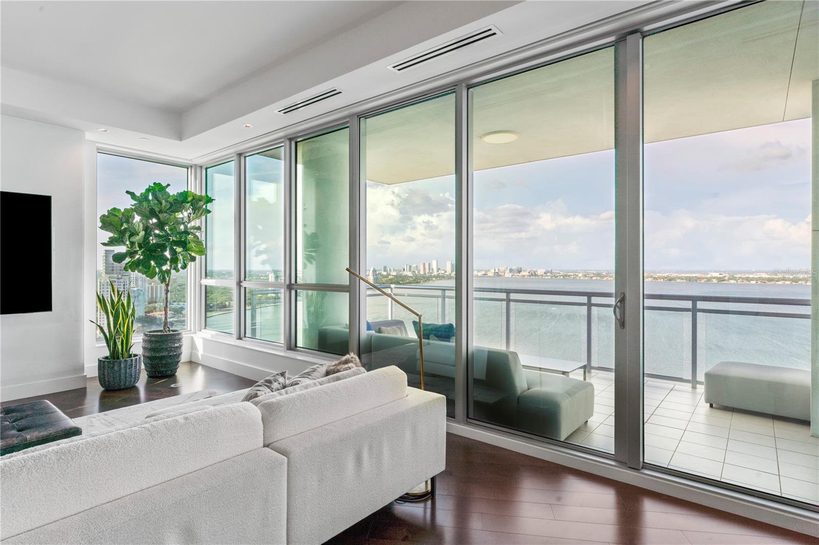 3401 BAYSHORE BLVD #2500