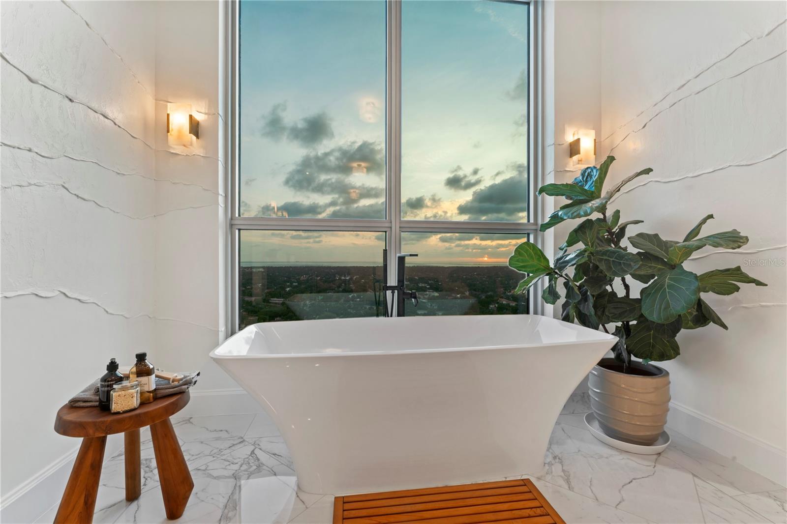 3401 BAYSHORE BLVD #2500