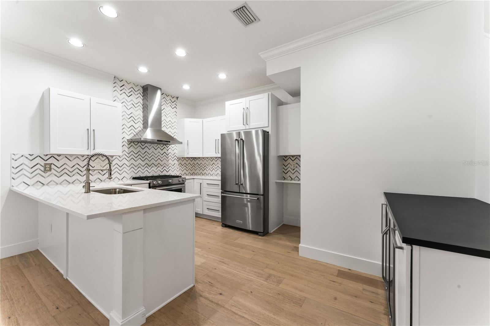 407 S WESTLAND AVE #4