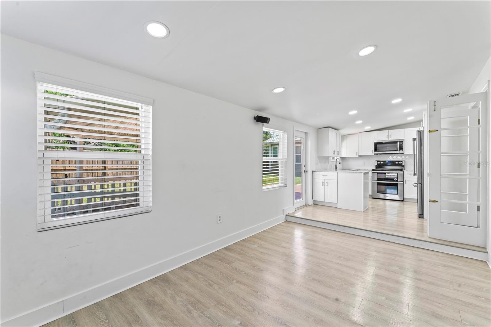 4011 W EL PRADO BLVD