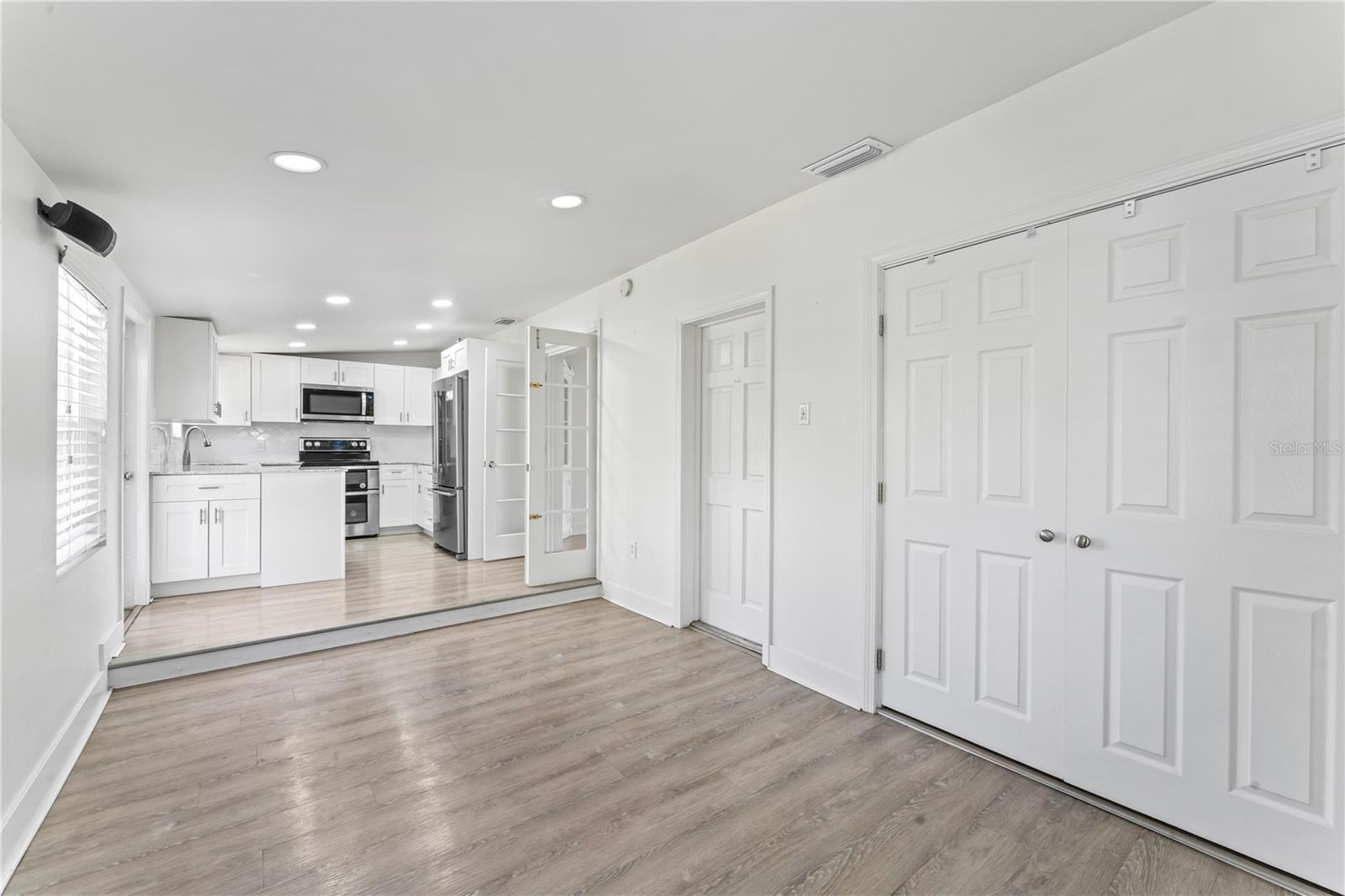 4011 W EL PRADO BLVD