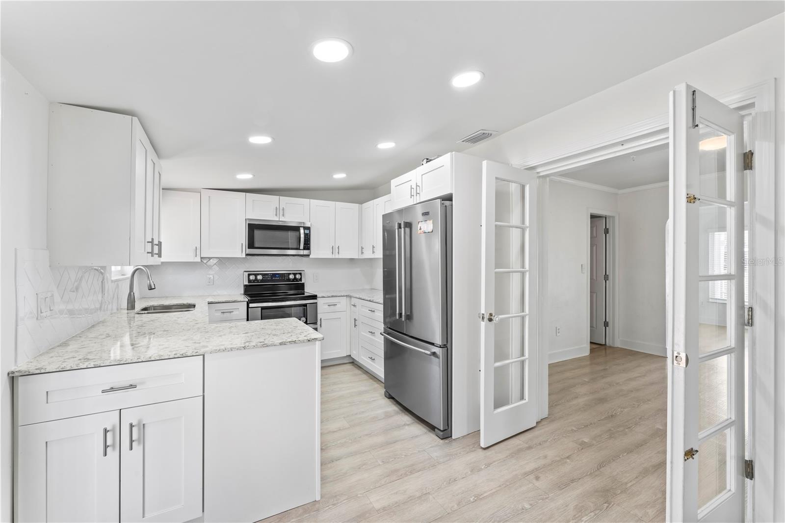 4011 W EL PRADO BLVD