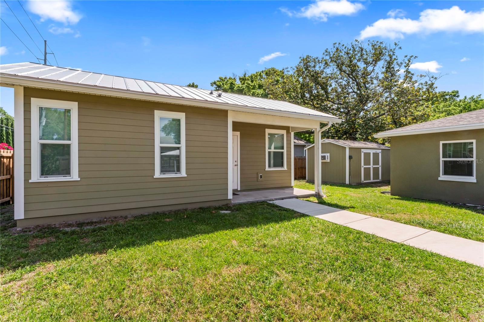 4011 W EL PRADO BLVD