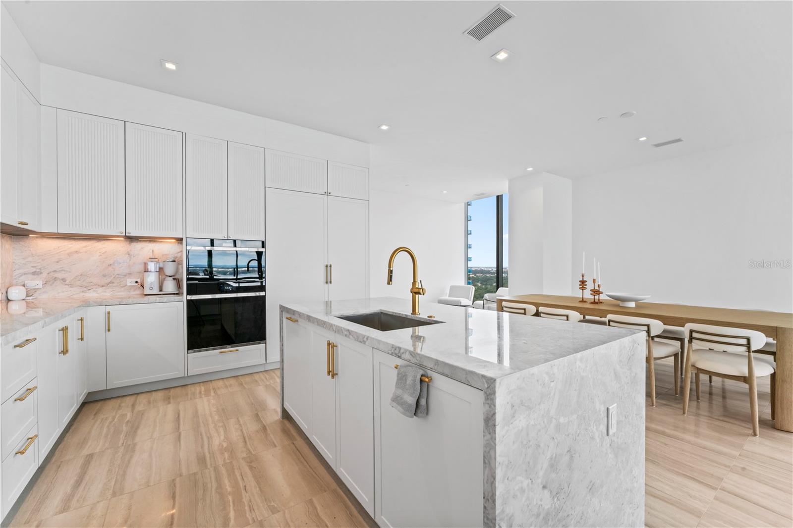 2912 W SANTIAGO ST #2501