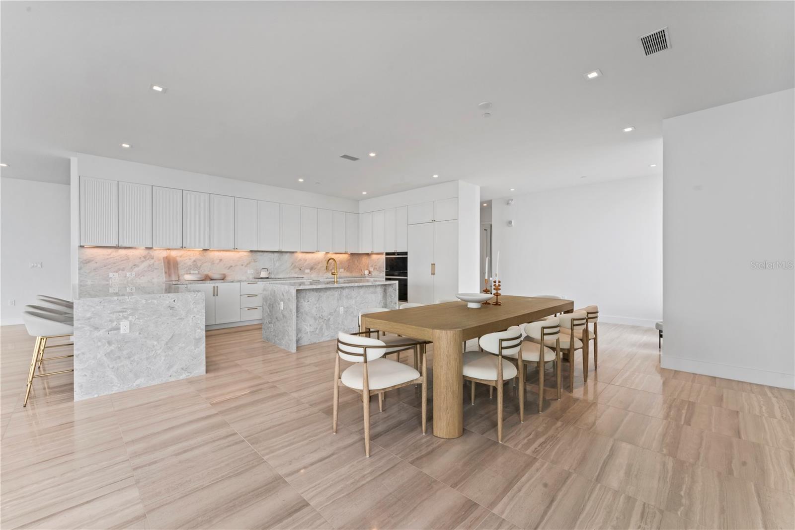 2912 W SANTIAGO ST #2501