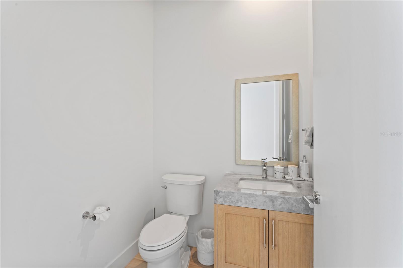 2912 W SANTIAGO ST #2501