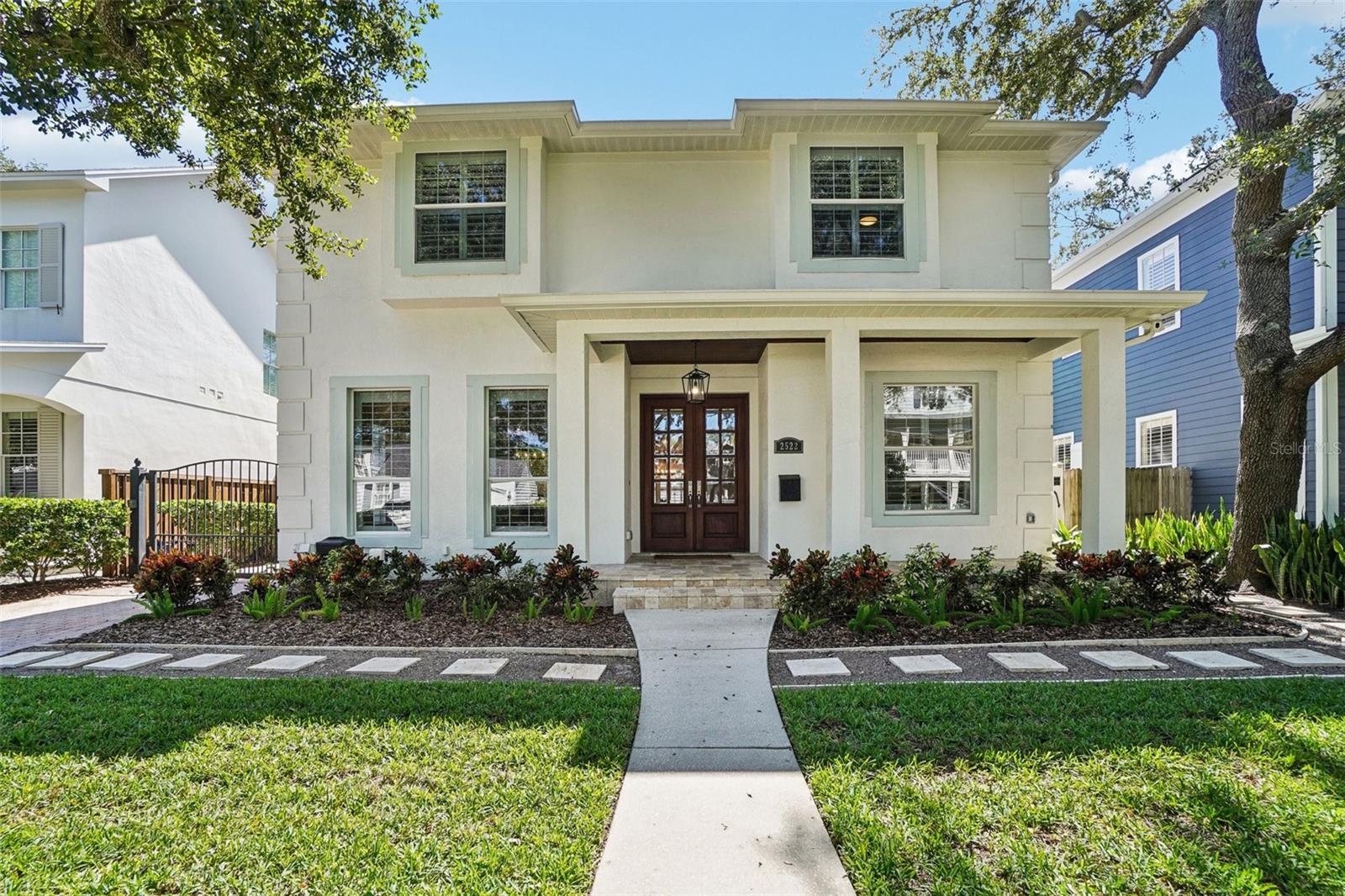 2522 W WATROUS AVE