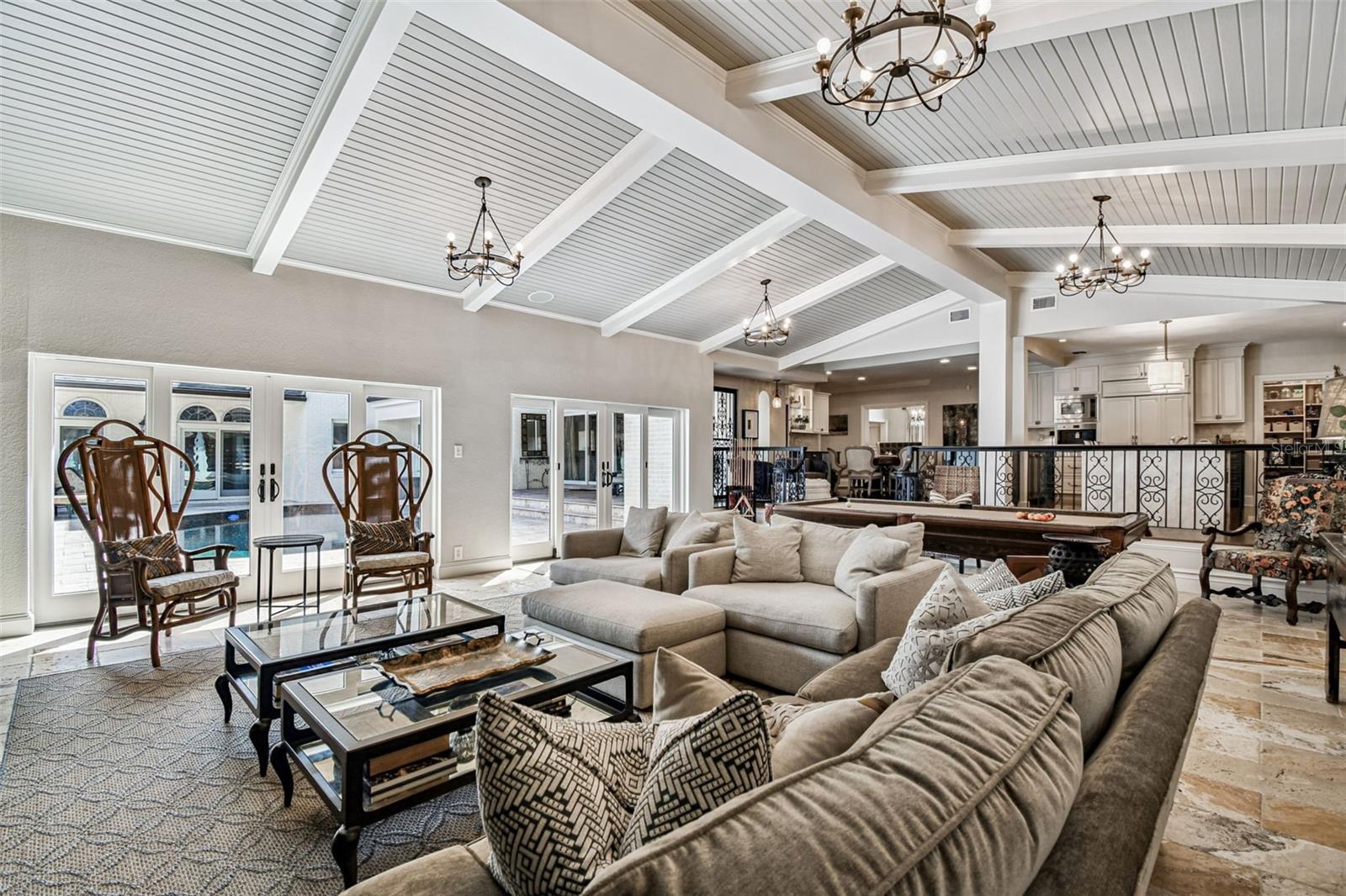 2807 W PARKLAND BLVD