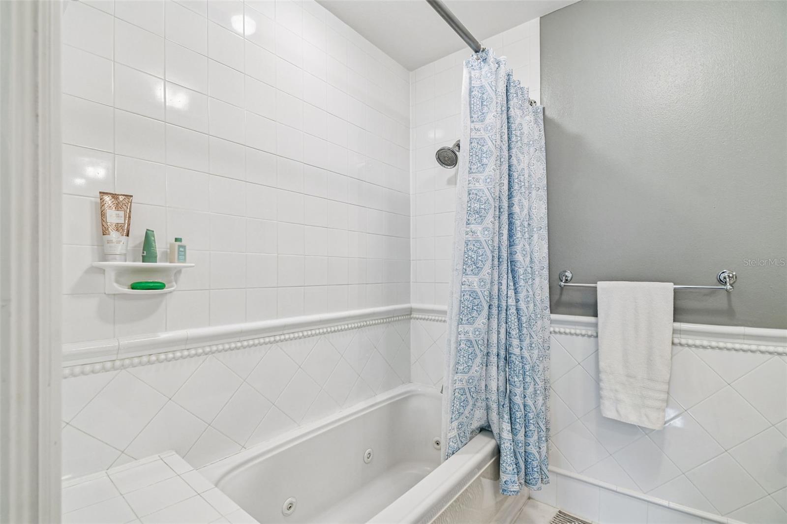 2807 W PARKLAND BLVD