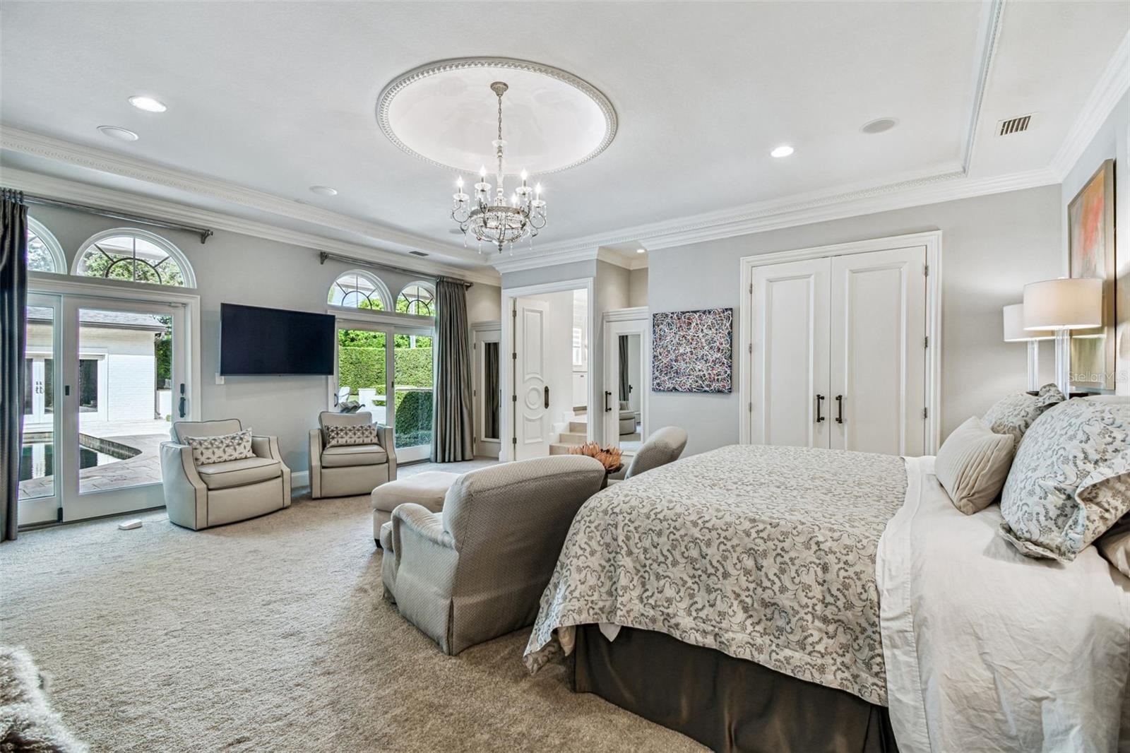 2807 W PARKLAND BLVD