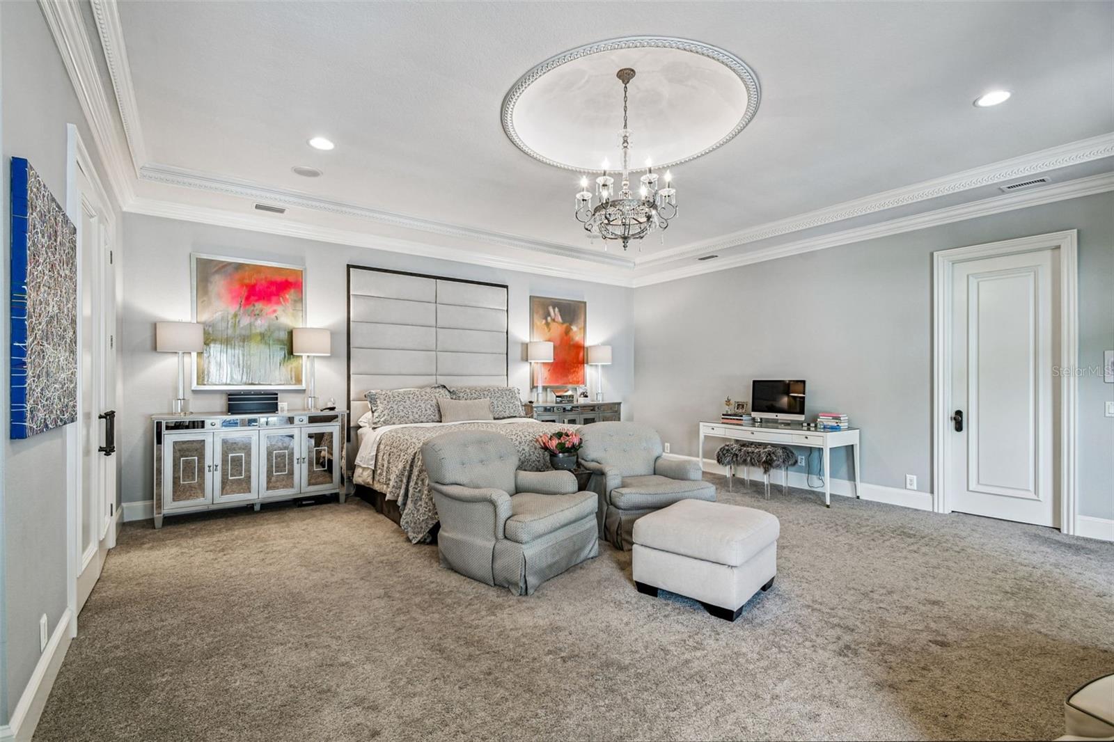 2807 W PARKLAND BLVD