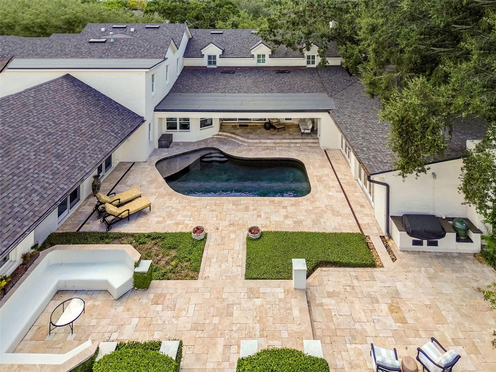 2807 W PARKLAND BLVD