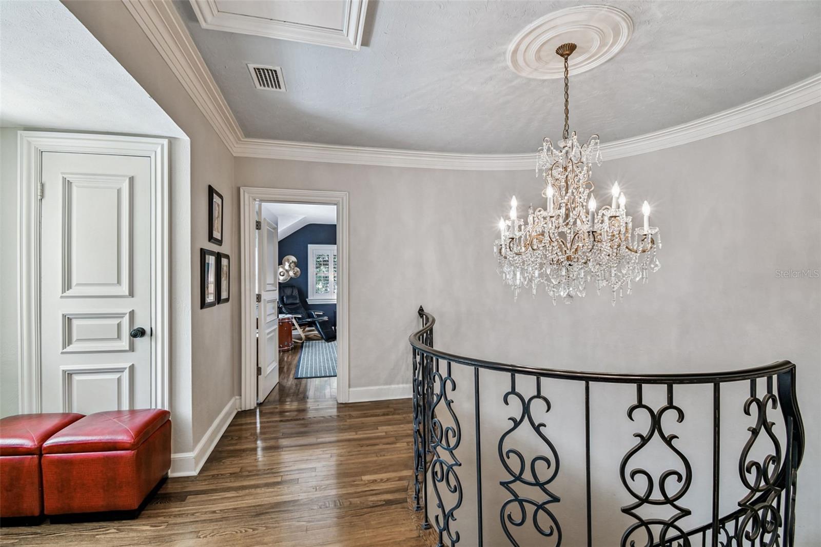 2807 W PARKLAND BLVD