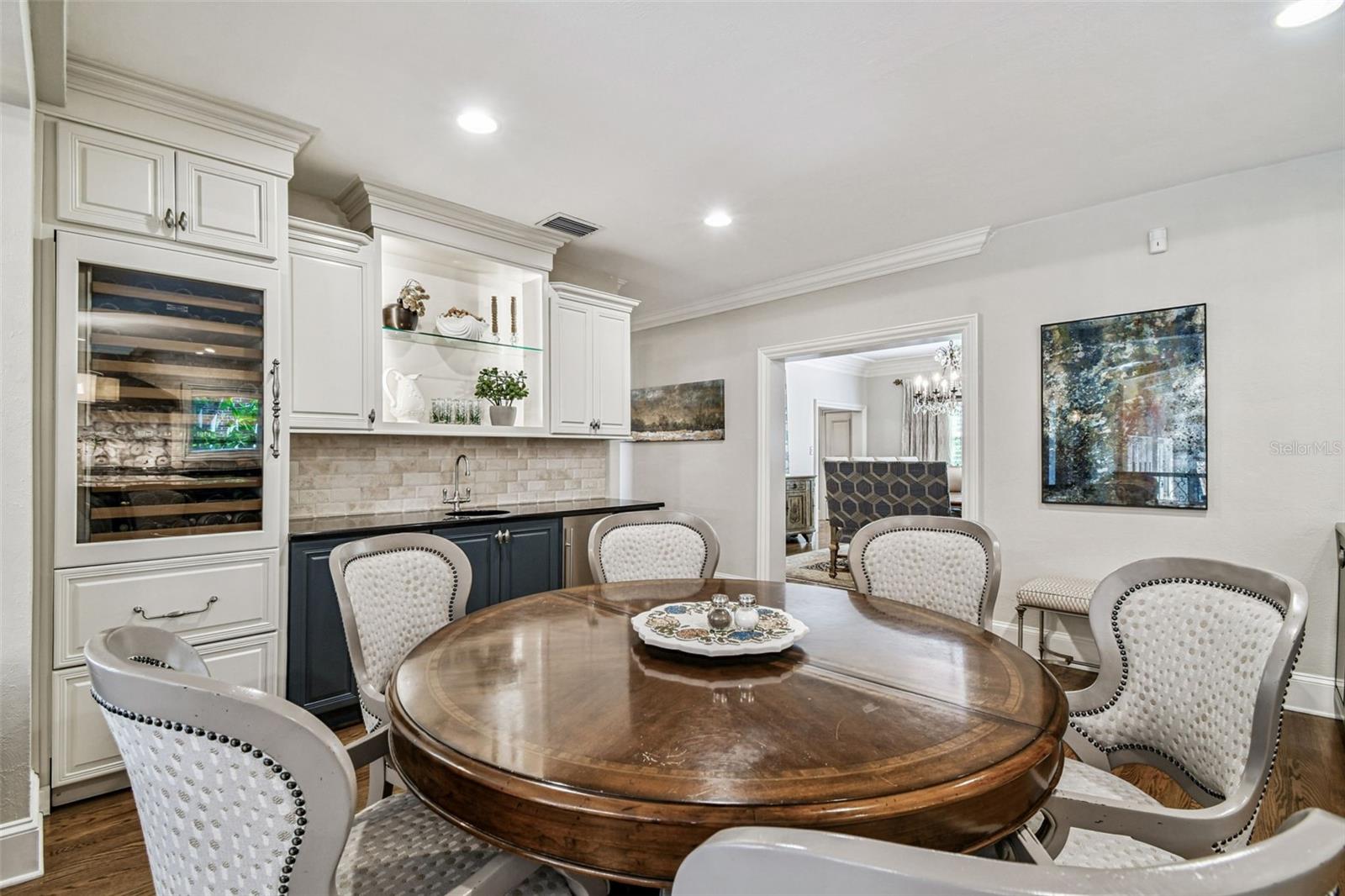 2807 W PARKLAND BLVD