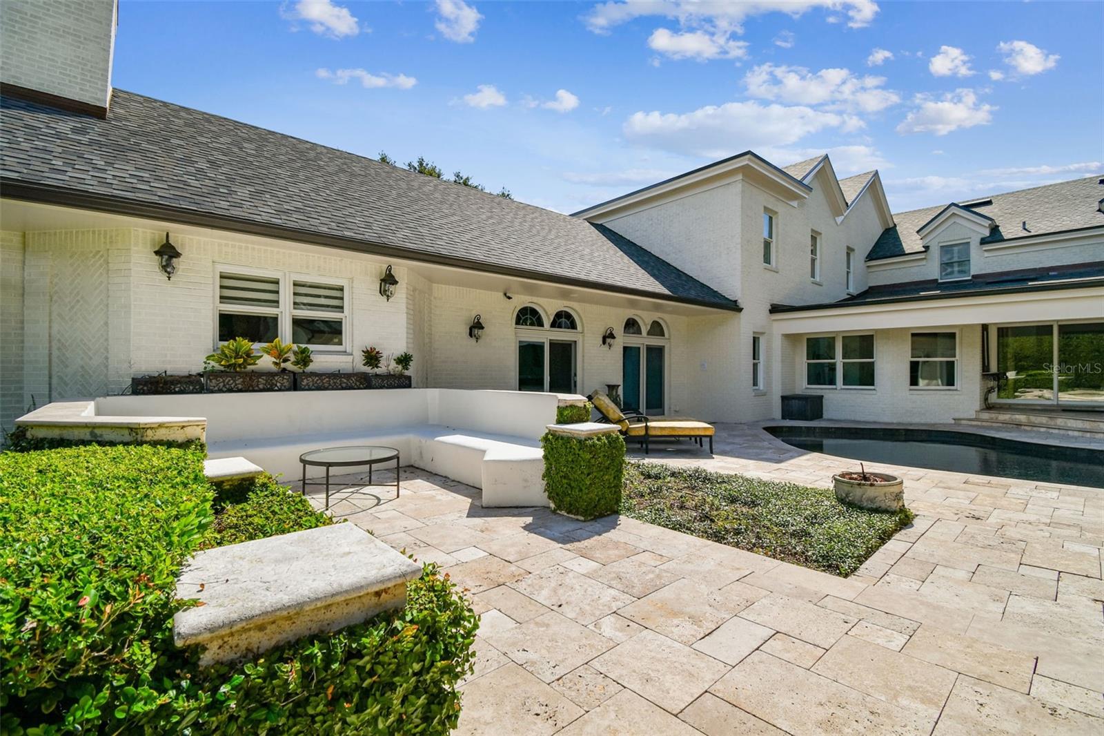 2807 W PARKLAND BLVD