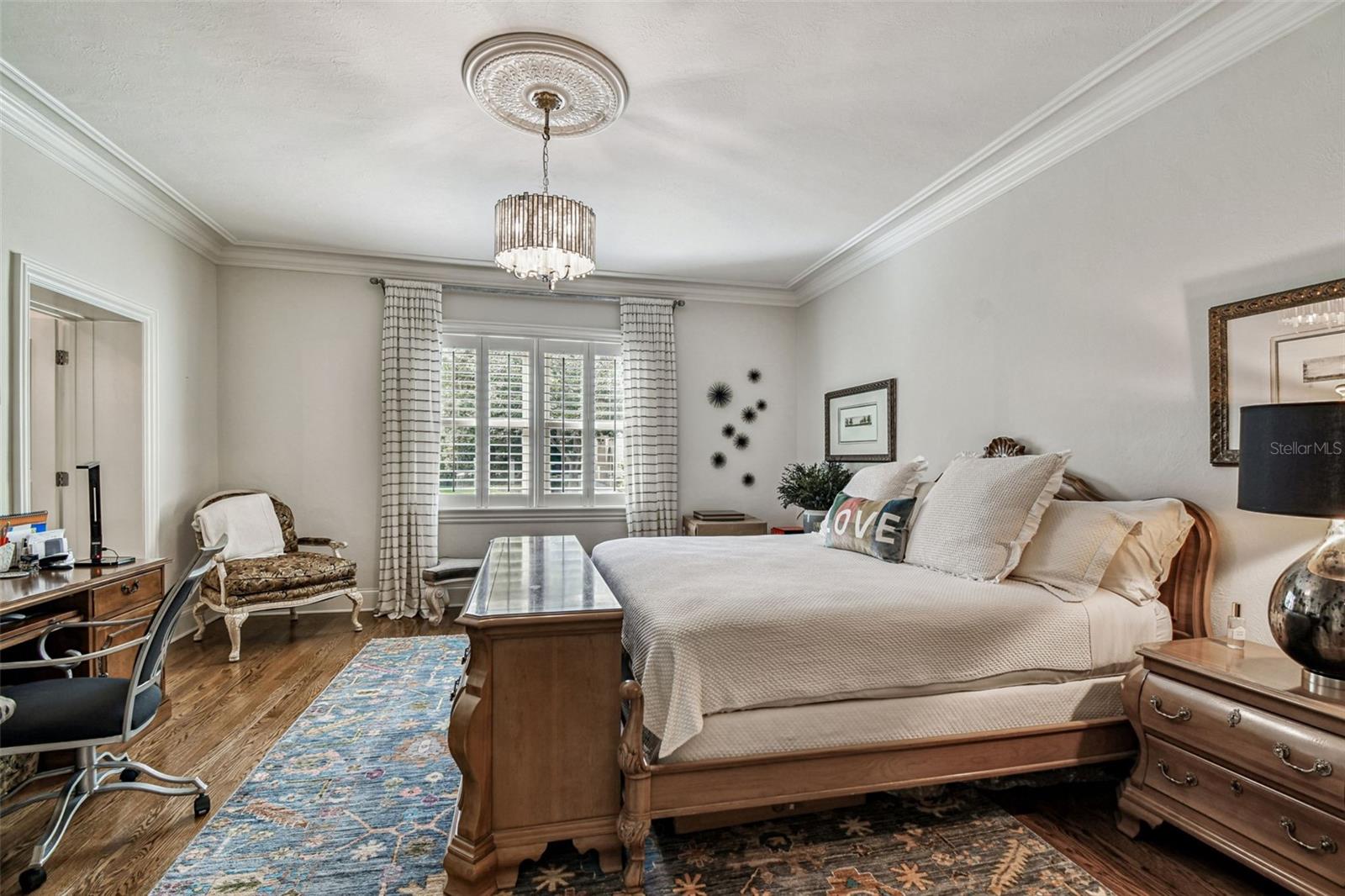 2807 W PARKLAND BLVD