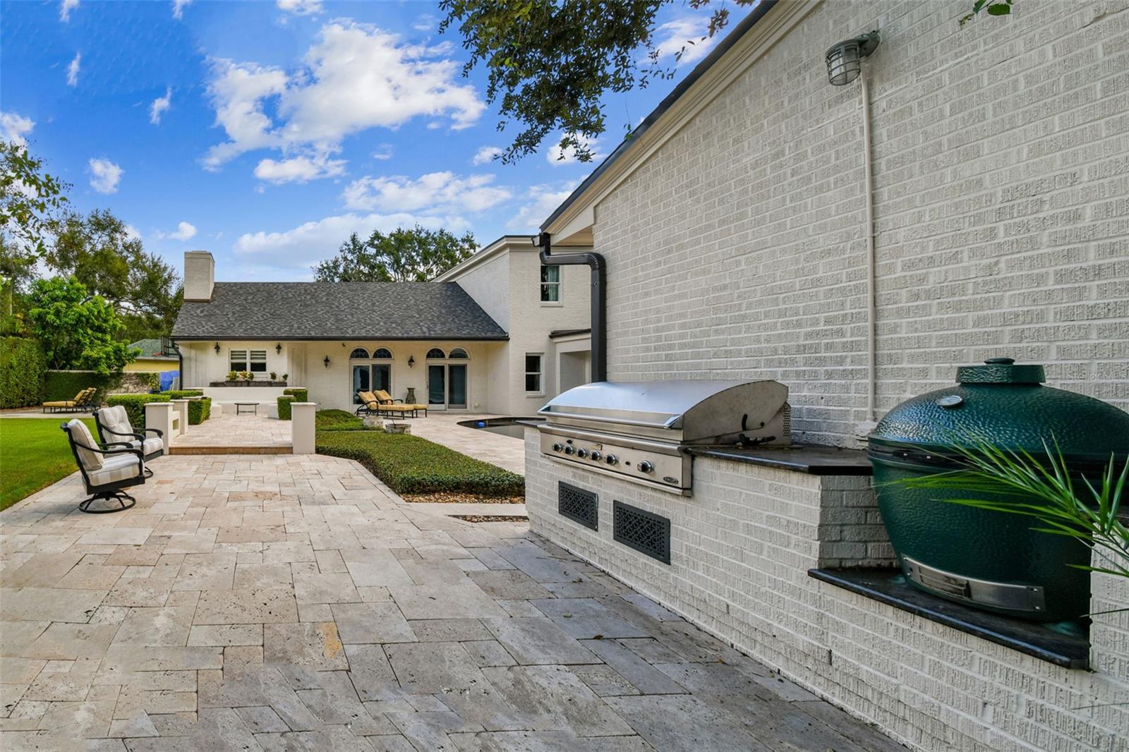 2807 W PARKLAND BLVD