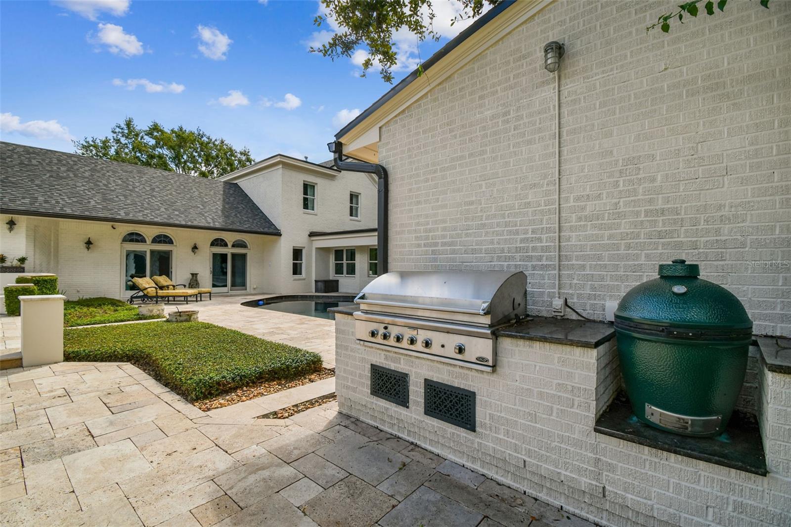 2807 W PARKLAND BLVD