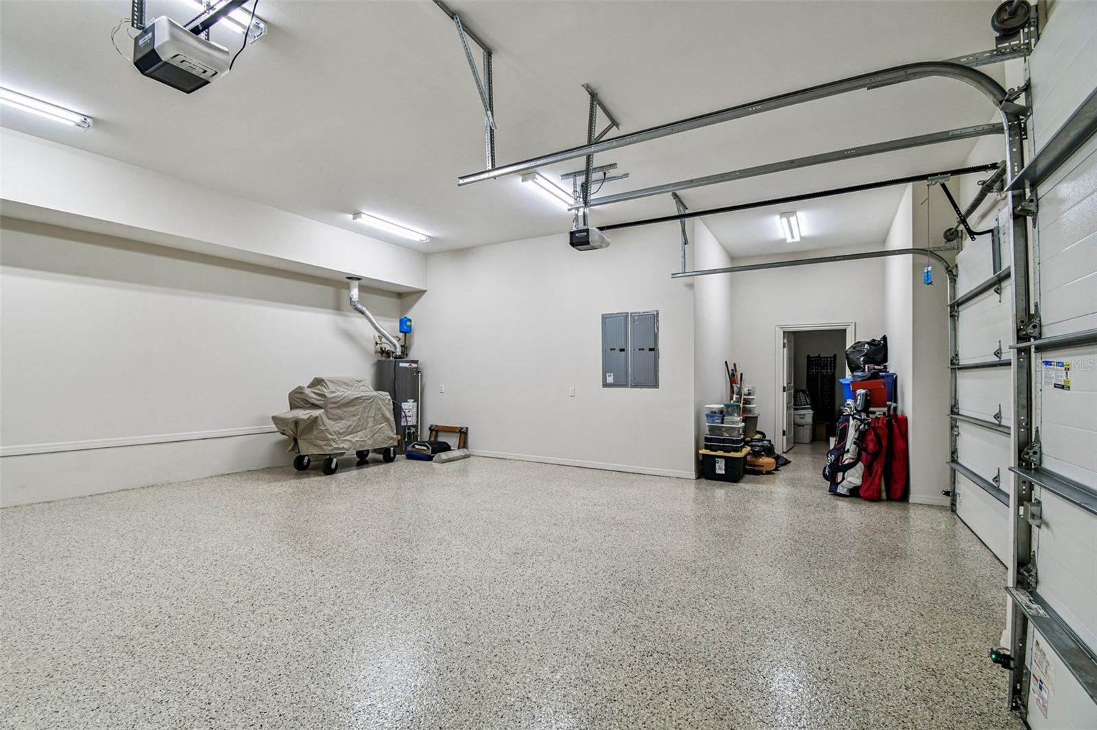 2807 W PARKLAND BLVD