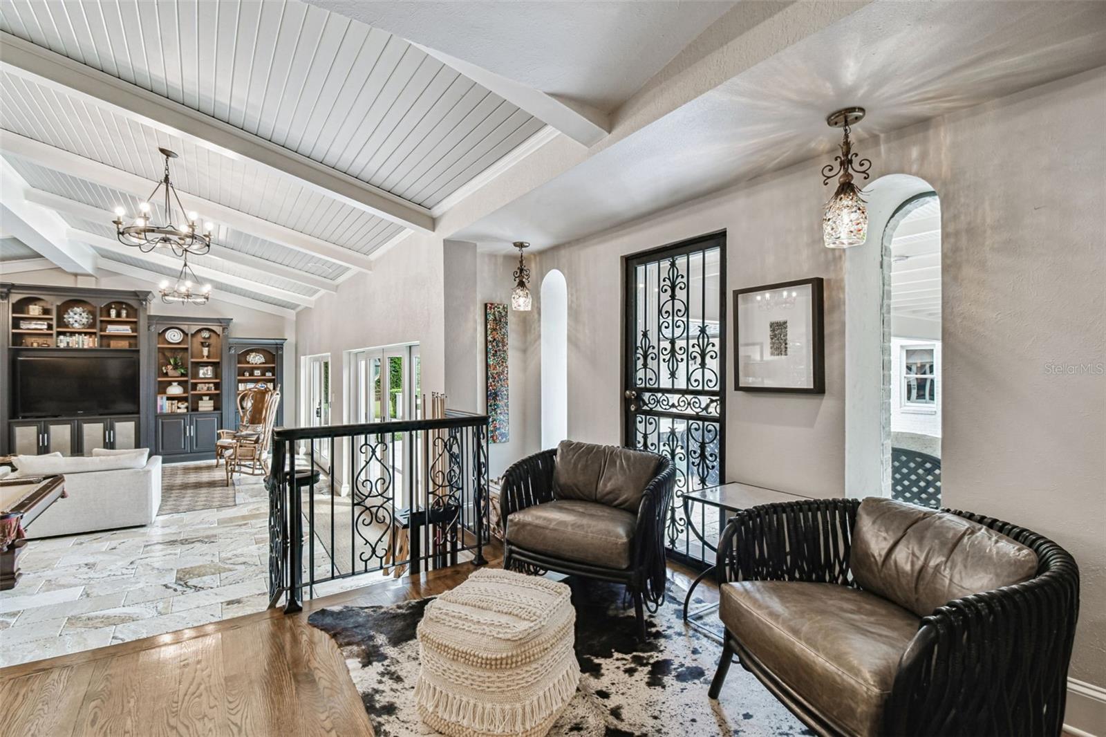 2807 W PARKLAND BLVD