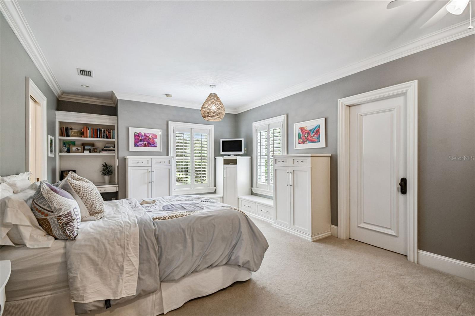 2807 W PARKLAND BLVD