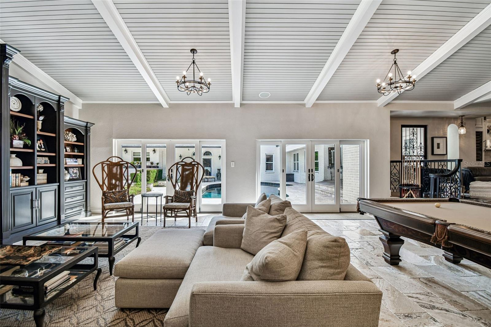 2807 W PARKLAND BLVD