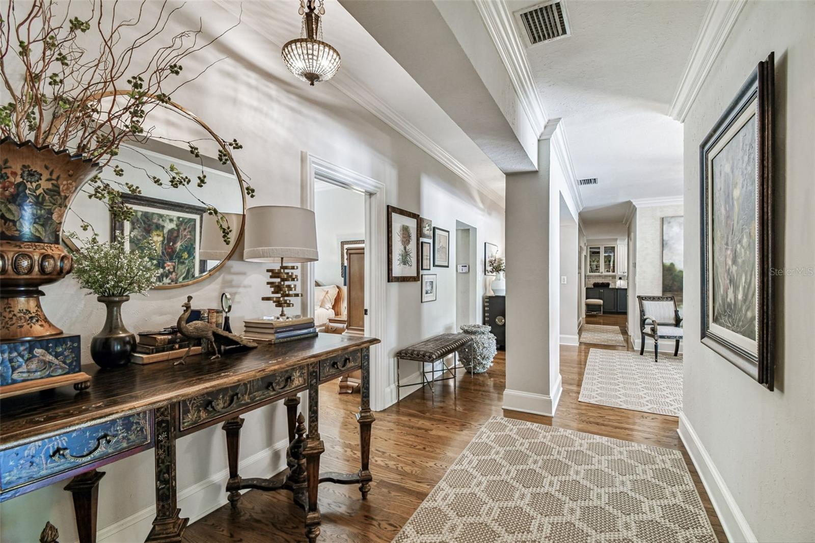 2807 W PARKLAND BLVD