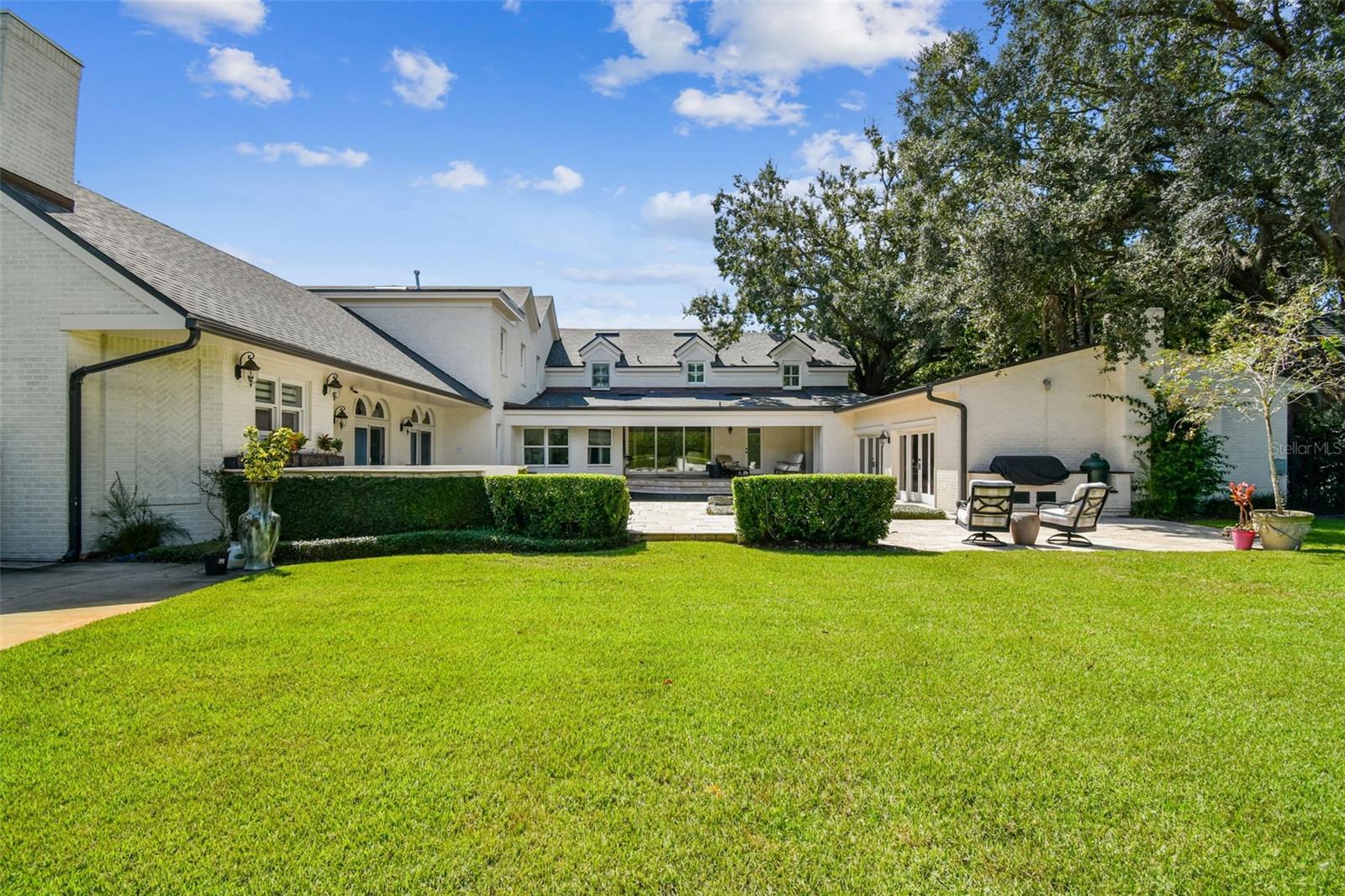 2807 W PARKLAND BLVD